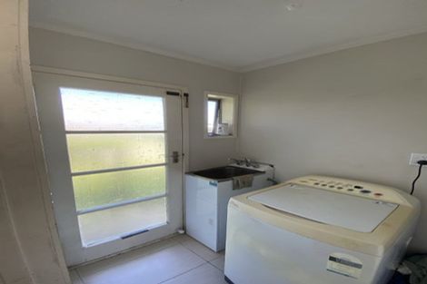 Photo of property in 2/18 Mirrabooka Avenue, Botany Downs, Auckland, 2010