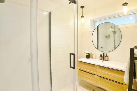 Photo of property in 25a Lidcombe Place, Avondale, Auckland, 1026