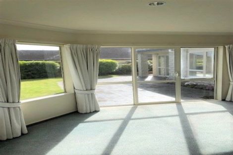 Photo of property in 20 Quadrant Heights, Paraparaumu, 5032