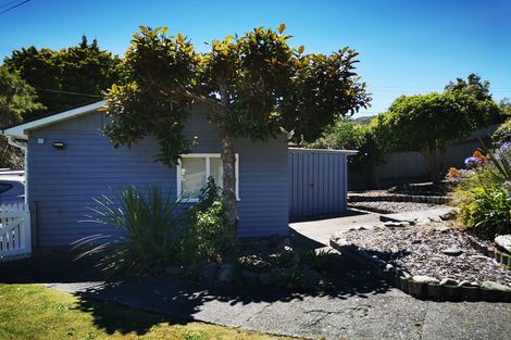 Photo of property in 9 Peel Place, Wainuiomata, Lower Hutt, 5014