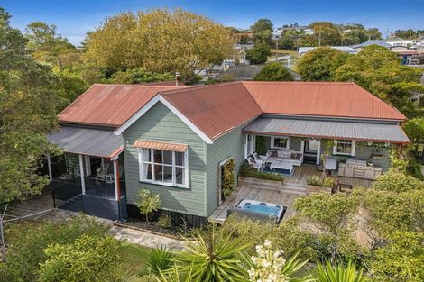 Photo of property in 1 Green Lane, Helensville, 0800