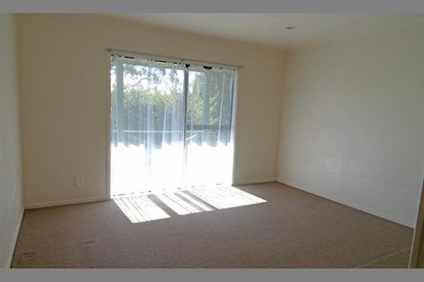 Photo of property in 8 Tyndrum Place, Highland Park, Auckland, 2010