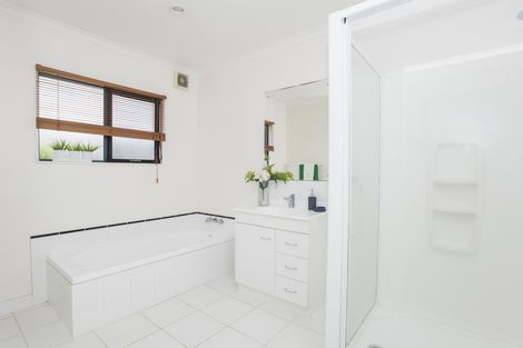 Photo of property in 1 Stanford Crescent, Whataupoko, Gisborne, 4010