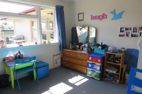 Photo of property in 1 Erskine Street, Winchester, 7985