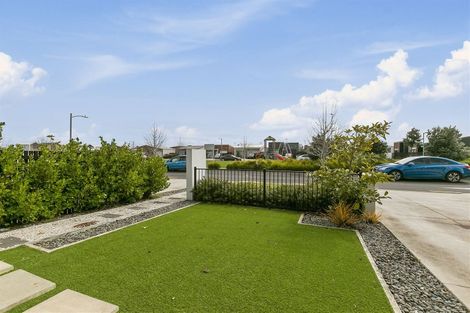 Photo of property in 12 Leadership Crescent, Papakura, 2110