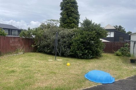 Photo of property in 1/166 Rangatira Road, Beach Haven, Auckland, 0626