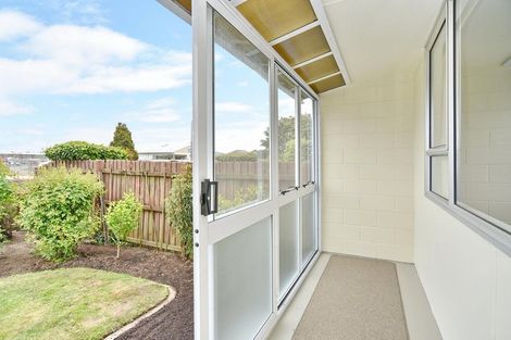 Photo of property in 32 Epsom Road, Sockburn, Christchurch, 8042