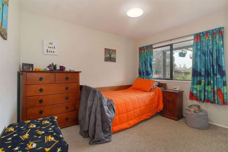 Photo of property in 3a Vela Place, Clarks Beach, 2122