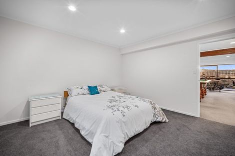 Photo of property in 21 St Annes Crescent, Wattle Downs, Auckland, 2103