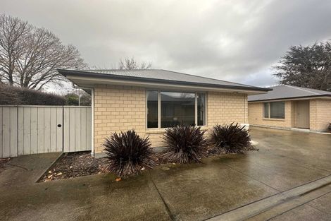 Photo of property in 42 Thackeray Place, Waltham, Christchurch, 8023