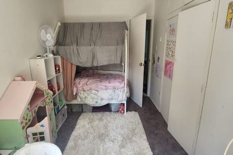 Photo of property in 13 Raleigh Road, Northcote, Auckland, 0627