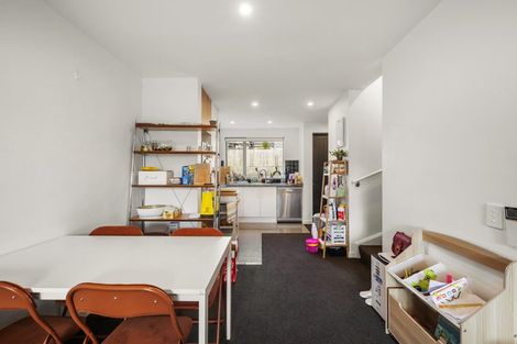 Photo of property in 8/24 Princess Terrace, Newtown, Wellington, 6021