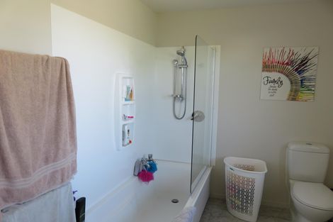 Photo of property in 1 Erskine Street, Winchester, 7985