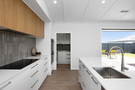 Photo of property in 5 Wai Whatu Street, Meeanee, Napier, 4110