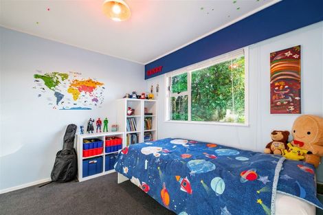 Photo of property in 96 Millbrook Road, Sunnyvale, Auckland, 0612