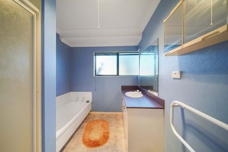 Photo of property in 7 Meadowviews Drive, Welcome Bay, Tauranga, 3112