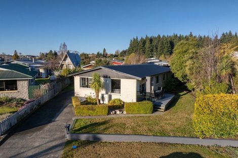 Photo of property in 11 Henry Street, Te Anau, 9600
