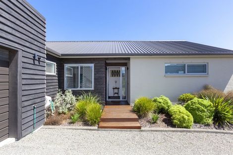 Photo of property in 2 Te Heke Place, Waikanae, 5036