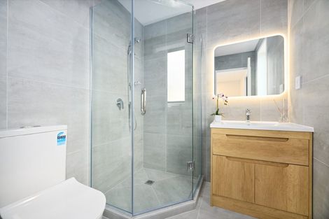 Photo of property in 18 Hercules Drive, Henderson, Auckland, 0612