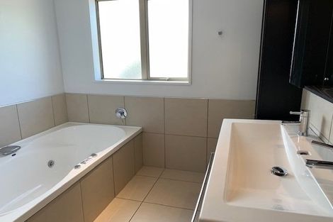 Photo of property in 29 Straven Road, Riccarton, Christchurch, 8011