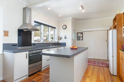 Photo of property in 19 Main Street, Greytown, 5712