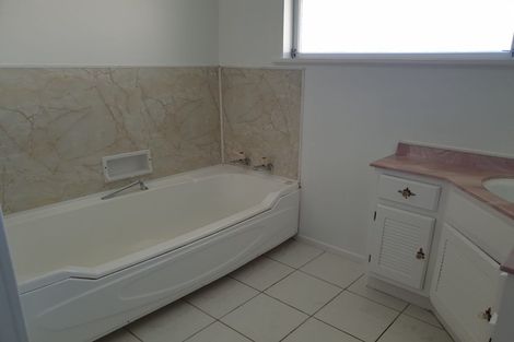 Photo of property in 321 Main Road, Tawa, Wellington, 5028