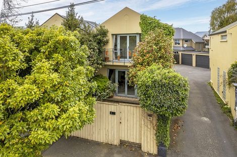 Photo of property in 2/28 Derby Street, St Albans, Christchurch, 8014