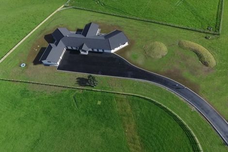 Photo of property in 80 Ewen Place, Karaka, Papakura, 2580