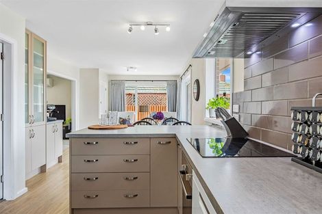 Photo of property in 95 Kendal Avenue, Burnside, Christchurch, 8053