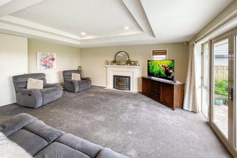 Photo of property in 8 Nielsen Gardens, Rototuna, Hamilton, 3210