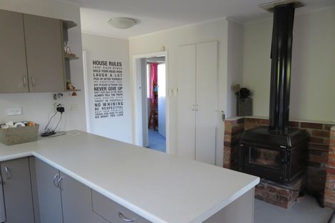 Photo of property in 1 Erskine Street, Winchester, 7985