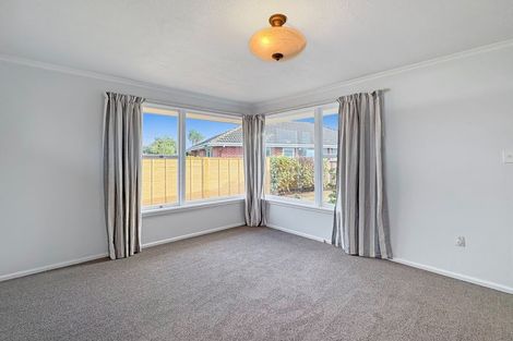 Photo of property in 24 Greendale Avenue, Avonhead, Christchurch, 8042