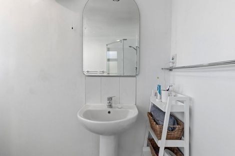 Photo of property in 18 Croziers Road, St Albans, Christchurch, 8052