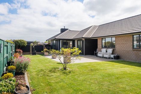 Photo of property in 54 Rosalie Terrace, Kelvin Grove, Palmerston North, 4414