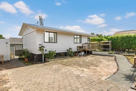 Photo of property in 2/8 Christmas Road, Manurewa, Auckland, 2102