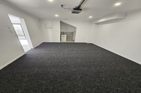 Photo of property in 65a Tiroroa Avenue, Te Atatu South, Auckland, 0610