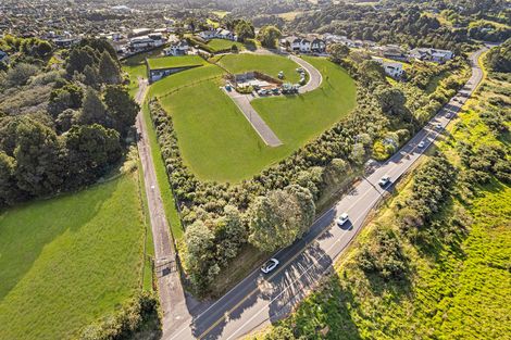 Photo of property in 40 Henriette Place, Totara Park, Auckland, 2105