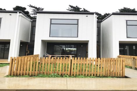Photo of property in 12 Whai Hua Lane, Mangere Bridge, Auckland, 2022