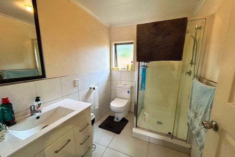 Photo of property in 406 Bucklands Beach Road, Bucklands Beach, Auckland, 2012