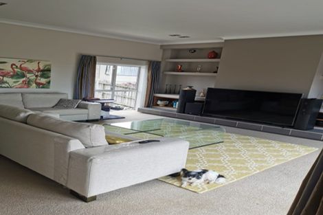 Photo of property in 67 San Valentino Drive, Henderson, Auckland, 0612