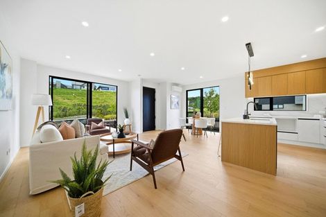 Photo of property in 15 Nerita Place, Long Bay, 0630