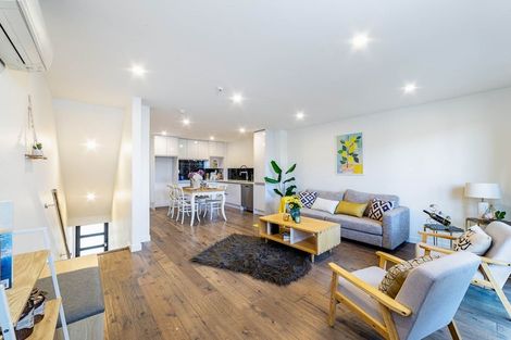 Photo of property in 20 Peony Mews, Oteha, Auckland, 0632