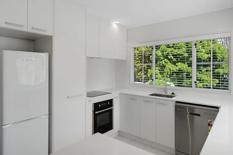 Photo of property in 2/2 Napoleon Avenue, Milford, Auckland, 0620