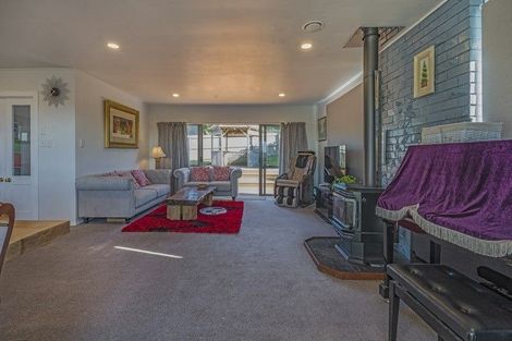 Photo of property in 233 Point View Drive, Dannemora, Auckland, 2016