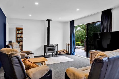 Photo of property in 8 Clearview Road, Lepperton, New Plymouth, 4373