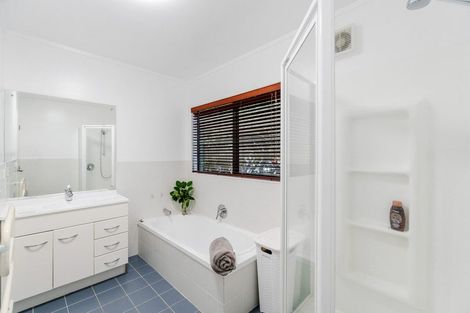 Photo of property in 3 Bluefin Way, West Harbour, Auckland, 0618