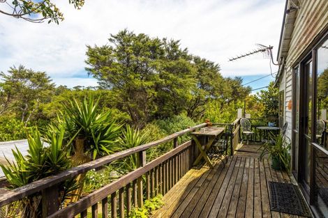 Photo of property in 1 Okoka Road, Omiha, Waiheke Island, 1081