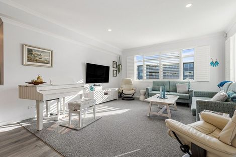 Photo of property in 42 Eaves Bush Parade, Orewa, 0931