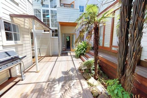 Photo of property in 5 Wairere Road, Belmont, Lower Hutt, 5010