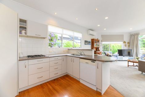 Photo of property in 2/87a Kowhai Road, Mairangi Bay, Auckland, 0630